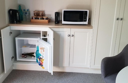 Tanunda House | Fechner Place Barossa, 1 Bed, 1 Bath & Wine