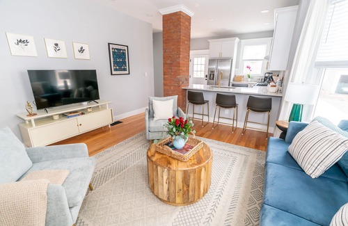 West New Haven Apartment | Feel at Peace