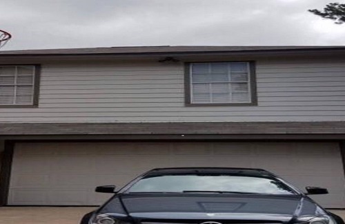 Barker House | FEEL FREE TO BE FREE “Corporate Leasing Available”