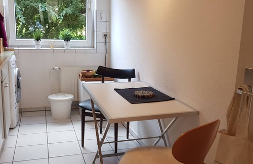 Harrislee Apartment | Feel-good organic accommodation for 2 x single use between DK & FL port