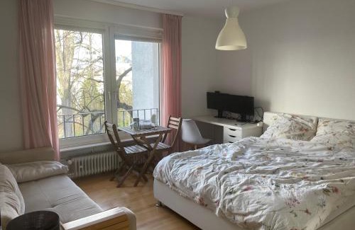 Westend House | Feel home Room