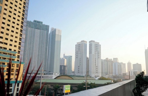 Pio del Pilar Apartment | Feel Warmth & Comfort 1BR unit in Makati