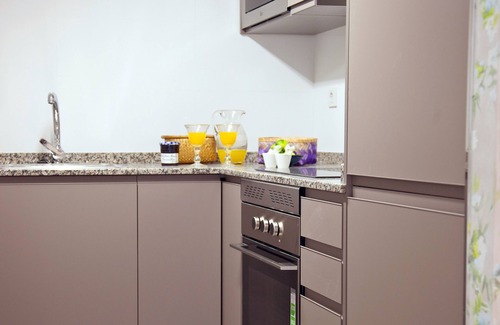 Moncloa - Arguelles Apartment | Feelathome Madrid Suites Apartments