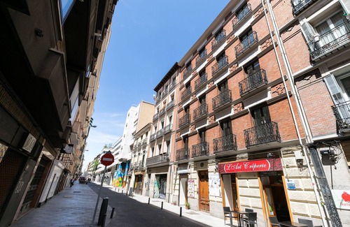 Moncloa - Arguelles Apartment | Feelathome Madrid Suites Apartments