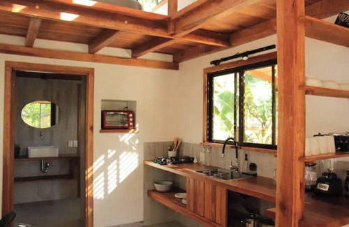 Buenos Aires Cabin | Feeling Trees Jungle Lodge- Casa Peces-