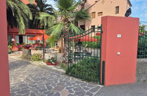 Cinque Terre Apartment | Fegina Deluxe 3 Bedrooms 3 Bathrooms