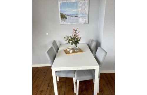 Neue Tiefe Apartment | Fehmarn room with lake view