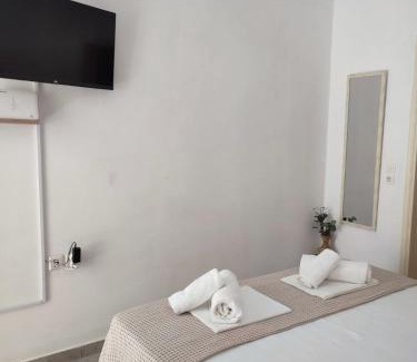 Aegina Town Apartment | Feidiou 1 vol II