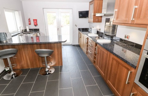 Dwyran Cottage | FELIN COTTAGE, family friendly, with open fire in Newborough