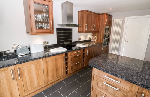 Dwyran Cottage | FELIN COTTAGE, family friendly, with open fire in Newborough