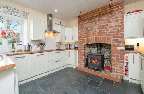 Haverfordwest Cottage | Felin Fach, Holiday property Llandeloy, Sleeps 8, 4 bedrooms, bathrooms