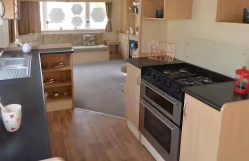 Felixstowe RV Rental | Felixstowe Beach Holiday Park Caravan