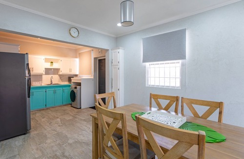 Saint Lawrence House | Feliz-City | 3BR near St Lawrence Gap and beach