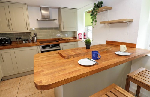 Romaldkirk Cottage | FELL COTTAGE, pet friendly, with open fire in Middleton-In-Teesdale
