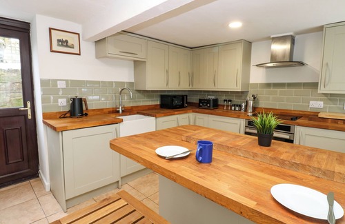 Romaldkirk Cottage | FELL COTTAGE, pet friendly, with open fire in Middleton-In-Teesdale