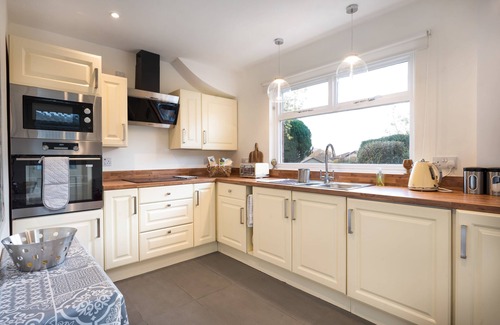 Penrith Cottage | Fell View - A stylish Cottage for 6. Spectacular views over Penrith, Dog friendly