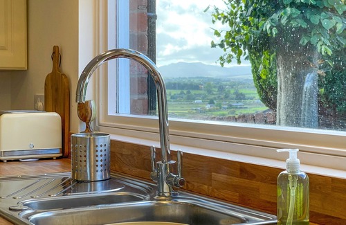 Penrith Cottage | Fell View - A stylish Cottage for 6. Spectacular views over Penrith, Dog friendly