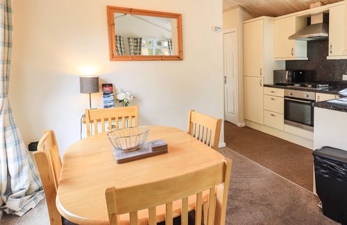 Troutbeck Cabin | FELLSIDE RETREAT LODGE, pet friendly, with a garden in Windermere