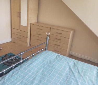 Bradford House | Female Only Room