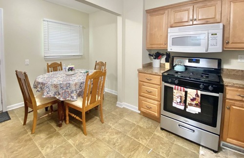 Cleveland Heights House | Fenced-In Backyard, Safe Family Area, , Close to Metroparks