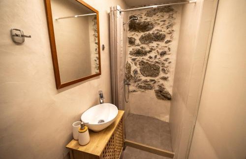 Perivolia Apartment | Feneri 3 -Cozy rustic Apt 20' from Elafonisi beach