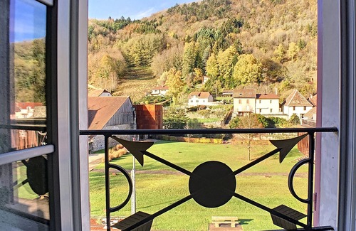 Salins-les-Bains Apartment | Fenetre sur les Salines