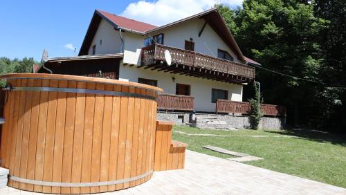 Zetea House | Fenyves Home
