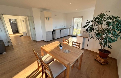 Kleinsassen Apartment | Ferienapartment An der Milseburg - apartment/apartment, shower, WC, 1 bedroom