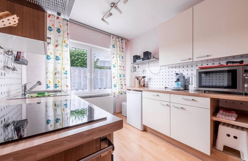 Dillendorf House | Ferienhaus Hunsrückliebe - Ferienhaus, Dusche, WC, 2 Schlafräume