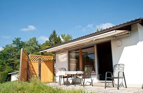 Schwarzenbach House | Ferienhaus 42-f mit gut Ausgestatter Küche und Garage - Ferienhäuser im Feriendorf Weissensee im