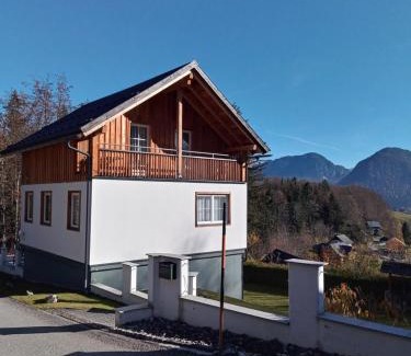 Bad Aussee House | Ferienhaus Alpengarten