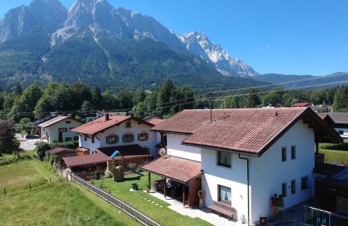 Untergrainau House | Ferienhaus Alpenperle