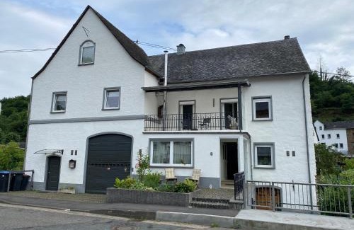 Kurrenberg Apartment | Ferienhaus am Baybach in Burgen an der Mosel