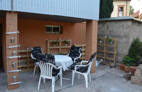 Erlenbach bei Dahn Apartment | Ferienhaus Bärbelstein- Burgblick