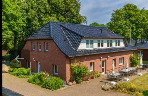 Schaprode House | Ferienhaus BODDEN- vis-a-vis Hiddensee für bis zu 15 Gäste in 7 Appartements