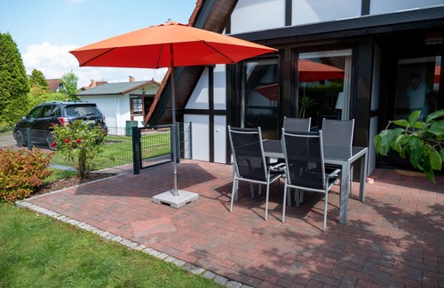 Hollern House | Ferienhaus 50 Lederstrumpf 66qm bis 4 Personen mit Haustier - Ferienhaus Lederstrumpf im Feriendorf