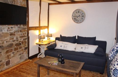 Ulmen House | Ferienhaus Eifelstuben mit Charme - Bauernstube Vulkaneifel - Nähe See und Burgruine