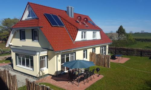 Breege House | Ferienhaus Hühnergott Kranichnest