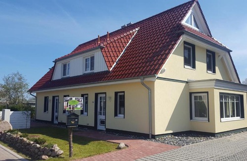 Breege House | Ferienhaus Hühnergott Kranichnest