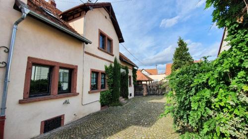 Hutschenhausen Apartment | Ferienhaus in historischem Ambiente