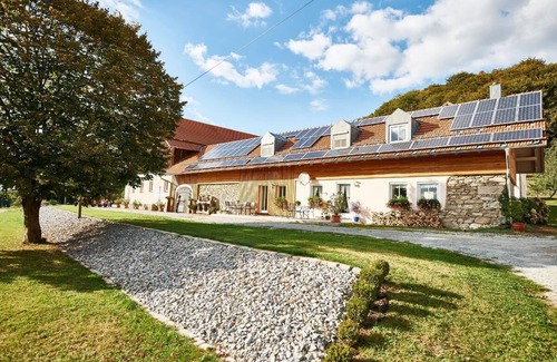 Schoellnach Apartment | Ferienhaus mit großzügiger Terrasse und unverbauter Sicht