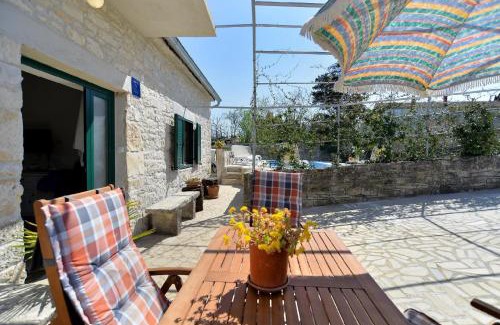 Rakalj House | Ferienhaus mit Privatpool für 5 Personen ca 70 qm in Rakalj, Istrien Bucht von Raša