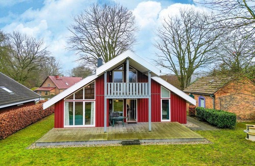 Mirow House | Ferienhaus mit Terrasse und Balkon