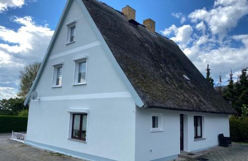 Gross Zicker House | Ferienhaus MS Fischerhus mit 250 qm im Ostseebad