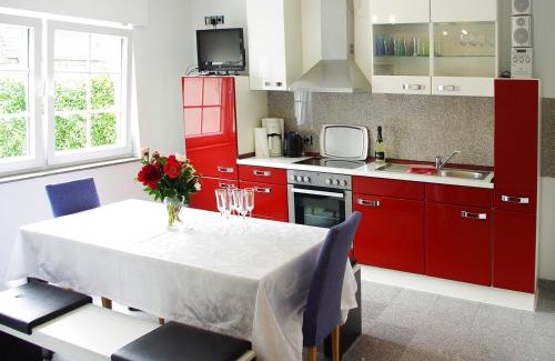 Meschenich House | Ferienhaus Roy