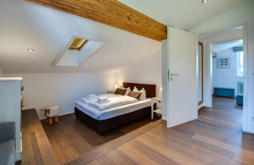 Schliersee Villa | Ferienhaus Seehof mit Sauna & offenem Kamin