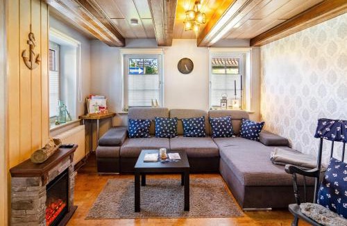 Rysum House | Ferienhaus Segelboot