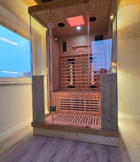 Hohen Schonberg Apartment | Ferienhaus Sonnenwiese mit Kamin & Meerblick