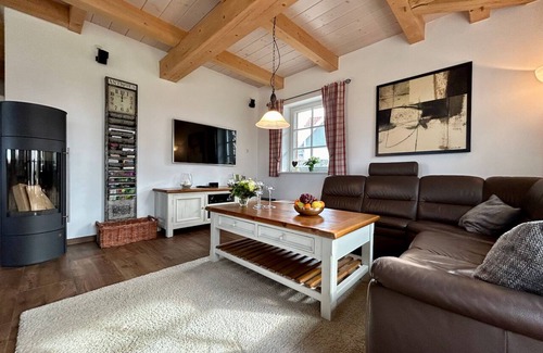 Rosenhagen House | Ferienhaus " To Huus ", 6 Pers., 3 Schlafzimmer, Kamin, Sauna, Wlan