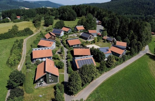 Waldmuenchen Apartment | Ferienholzhausatmosphäre, kitchen, 4 persons, internet and adventure pool
